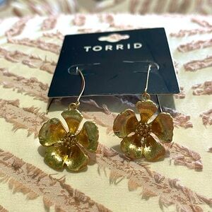 Hibiscus Drop earrings